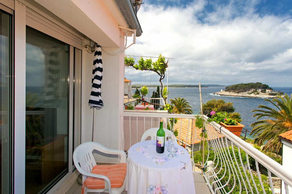 Apartments Bicanic Hvar Town Exterior photo